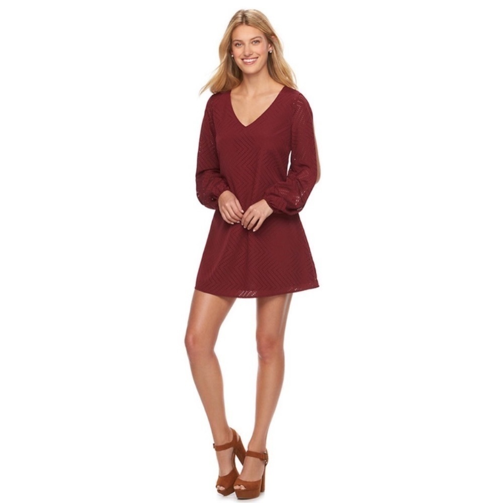 Candies Burgundy Laser Cut Chevron V-Neck Long Sleeve Shift Mini Dress L